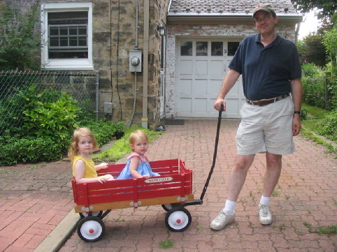 2005_07_24 Jane Cate Randy with wagon at Kate and Dons.jpg